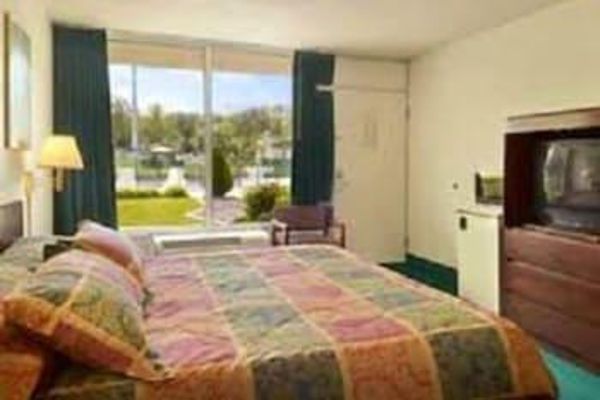 Macomb Inn Macomb